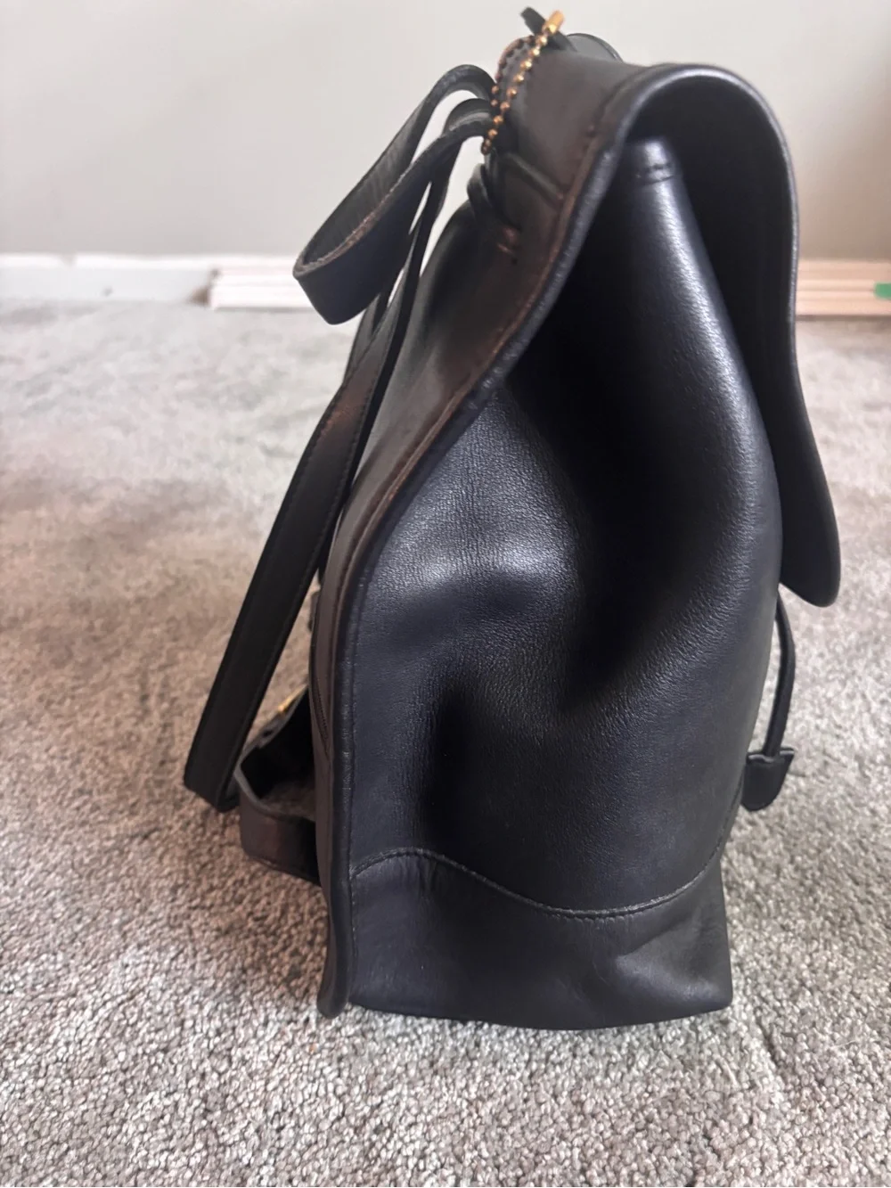 Vintage Coach 9791 Black Leather Daypack Backpack USA Turnlock Glove Tanned